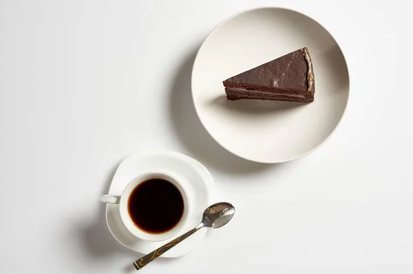 Chocolate Cake Slice Coffee Mug White Background — Zdjęcie stockowe