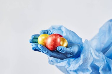 Covid-19 hastanelerinde Paskalya zamanı