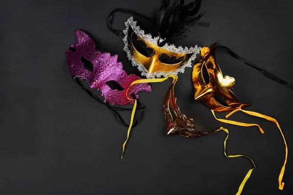 Masques Vénitiens Sur Fond Sombre Prêt Pour Fête Carnaval — Photo