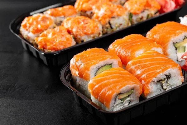 Sushi Plastikdosen Nahaufnahme — Stockfoto