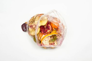 Organik yiyecekler bir kovada ziyan olur.