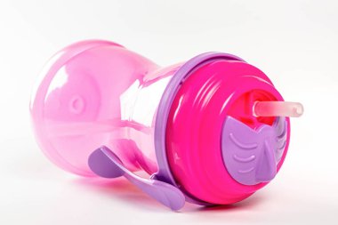 Çocuklar için tüplü plastik şişe.