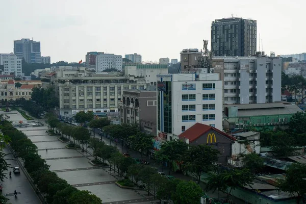 View Nguyen Hue Walking Street People Committee — ストック写真