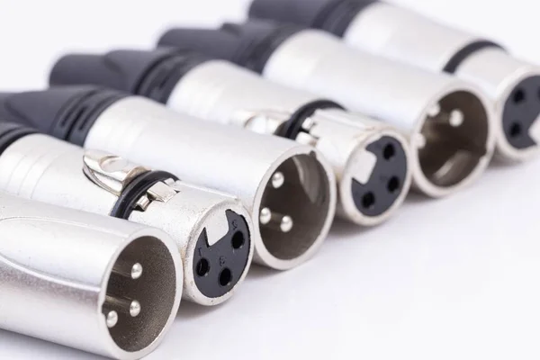 Mikrofon kabloları için XLR Ses Bağlantıları Yığını