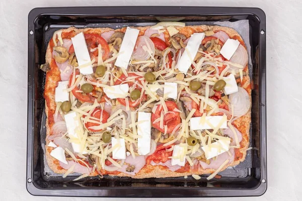 Вид Зверху Сирі Овочі Піца Цільнозерновим Борошном — стокове фото