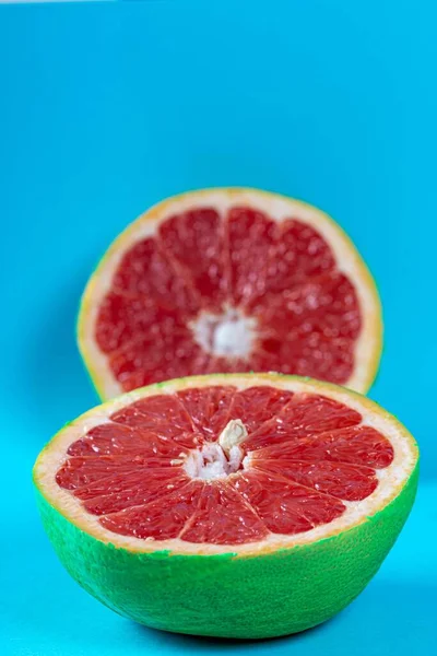 Close Cut Ripe Grapefruit Blue — Fotografia de Stock
