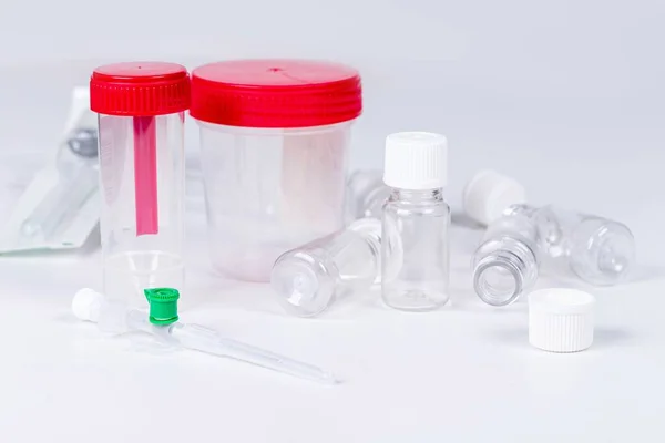 Medizinische Kunststoffbehälter Für Analysen Und Probenahme — Stockfoto