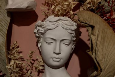 KADINLAR ÇALIŞMASI. Farkı olan tencere. İlgi çekici bir bakış açısı..