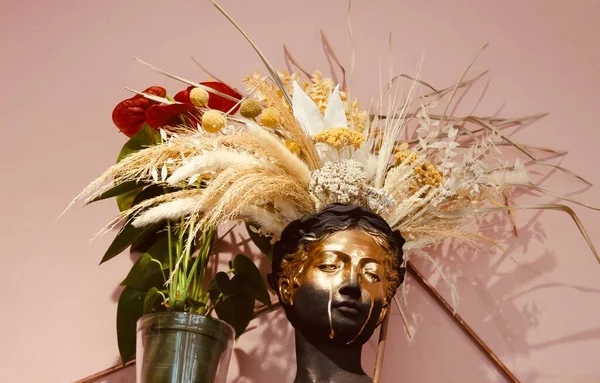 Siyahi Kadın Stadyumu. Her İŞARETİN DEKRİYONU.