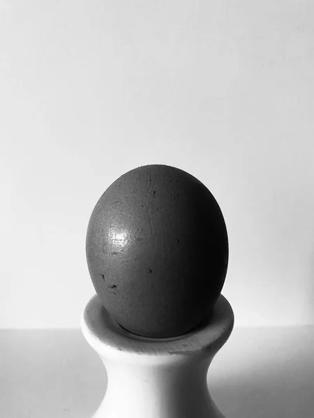 Egg Cup Simple Abstract Picture White Background — Foto Stock