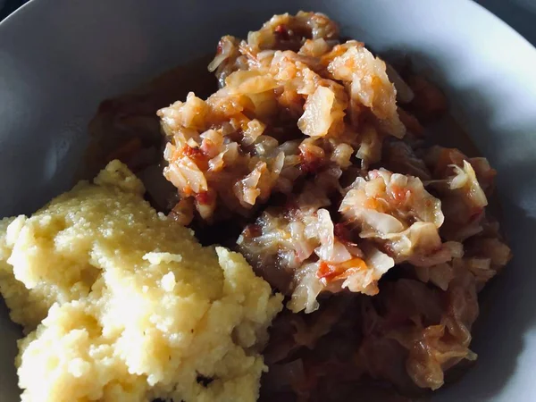 Ateşli MAMALIGA 'lı kafe. Lezzetli Gıda..