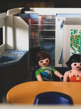 KAMPER VAN 'DA ANNELİ VE ÇOCUK