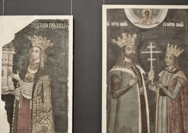 Uluslararasi ve uluslararasi sanatin uluslararasi bir müzesinde sanat eserleri. Sanata Değer Verin.