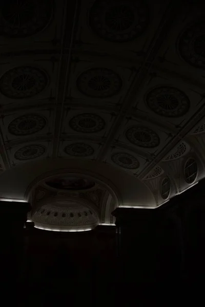 Kapalı fotograf. YAŞIK. Ulusal Sanat Müzesi 'nde SALON' da. - Sanat müzesi mi? Mimarlar 'ın fikirleri. İÇİNCİ İÇİN İÇİN İÇİN.