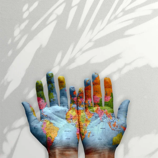 Two Palms Painted All Continents Countries World World Map New — Fotografia de Stock
