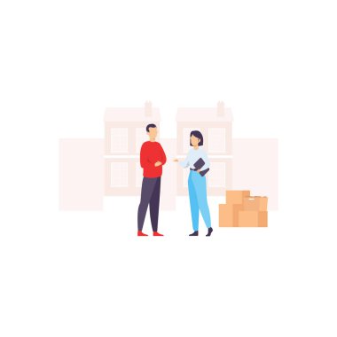 Kız, elinde dosya ya da pano olan bir paket teslimatı hakkında bir adamla konuşuyor. .