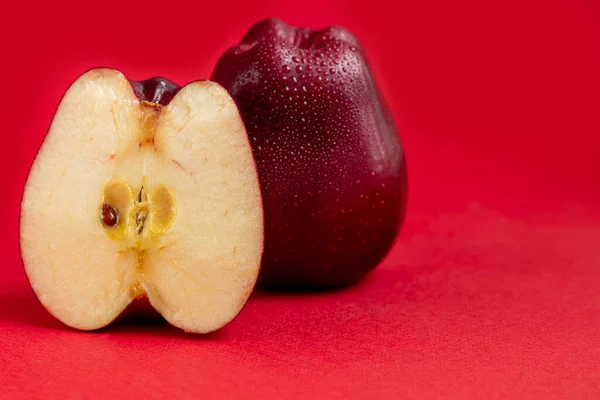 Червоні Яблука Кольоровому Фоні Вибірковий Фокус Збір Врожаю Здорова Їжа — стокове фото