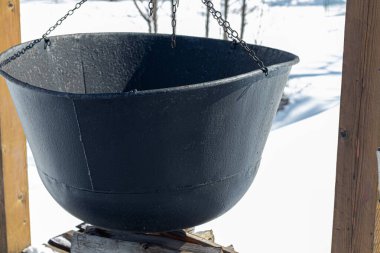 Batı Ukrayna 'nın köylerindeki evler ve manzaralar. İşgal altındaki bölgelerden ayrılın. Ukrayna 'da savaş. Terör ve soykırım.