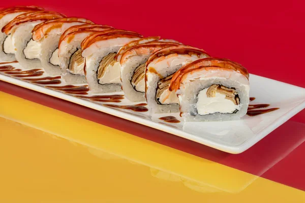 Nigiri Sushi Sets Uramaki California Filadelfia Plato Blanco Cerca Ginger — Foto de Stock