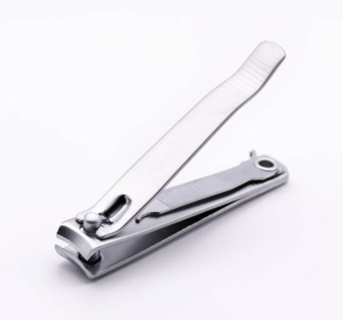 Tırnak makası beyaz arkaplanda izole edildi