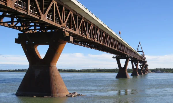 Deh Cho Bridge Nearing Completion — Φωτογραφία Αρχείου