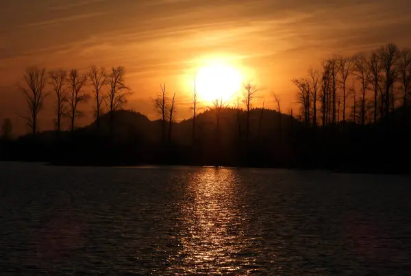 Evening Sun Reflected Lake — Photo