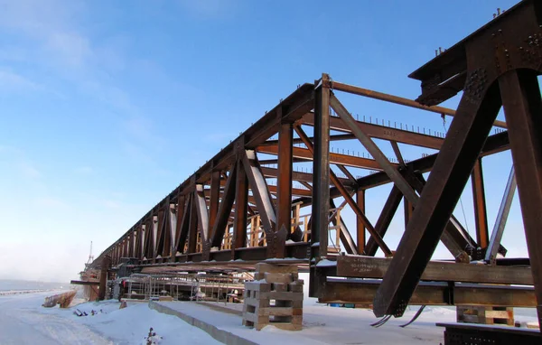 Зимнее Строительство Моста — стоковое фото