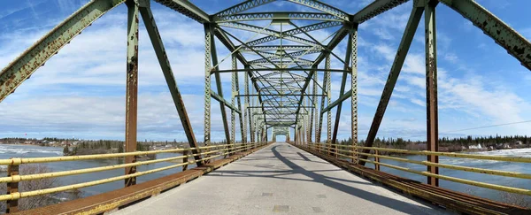 Nordvästra Territoriet Frank Channel Bridge — Stockfoto