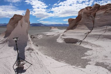 Arjantin 'in kuzeybatısında eşsiz bir sünger taşı tarlası.