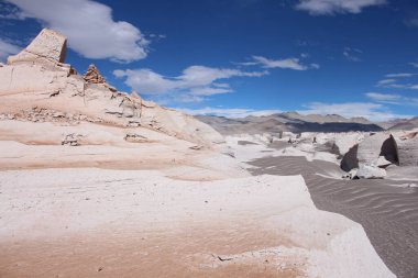 Arjantin 'in kuzeybatısında eşsiz bir sünger taşı tarlası.