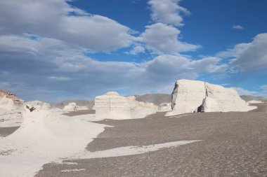 Arjantin 'in kuzeybatısında eşsiz bir sünger taşı tarlası.