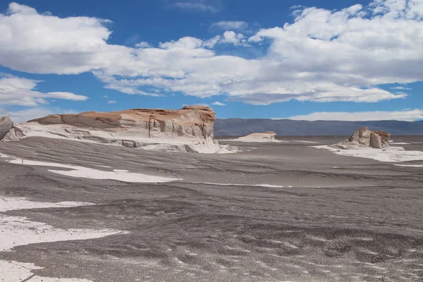 Arjantin 'in kuzeybatısında eşsiz bir sünger taşı tarlası.