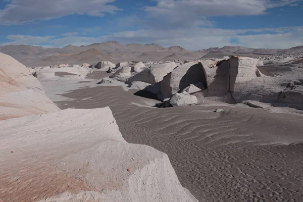 Arjantin 'in kuzeybatısında eşsiz bir sünger taşı tarlası.