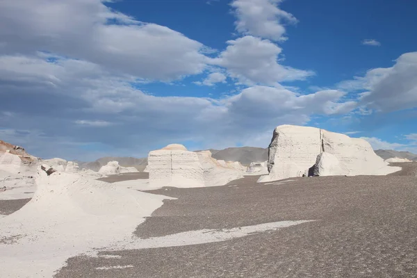 Arjantin 'in kuzeybatısında eşsiz bir sünger taşı tarlası.