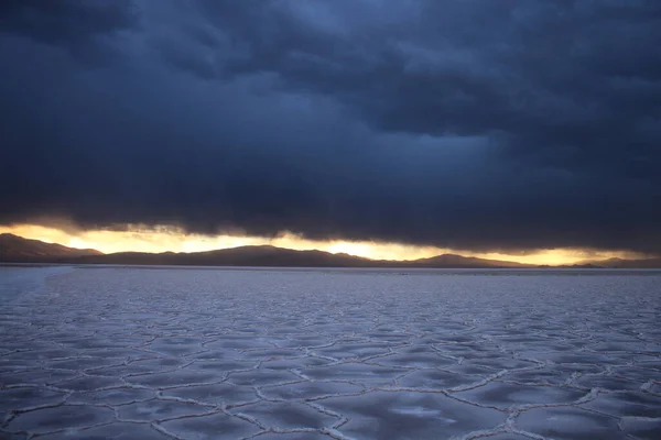 Tempesta Deserto Piatto Sale Tramonto — Foto Stock