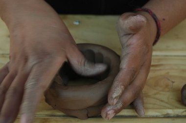 Arjantin 'in kuzeyinden zanaatkarların elleri