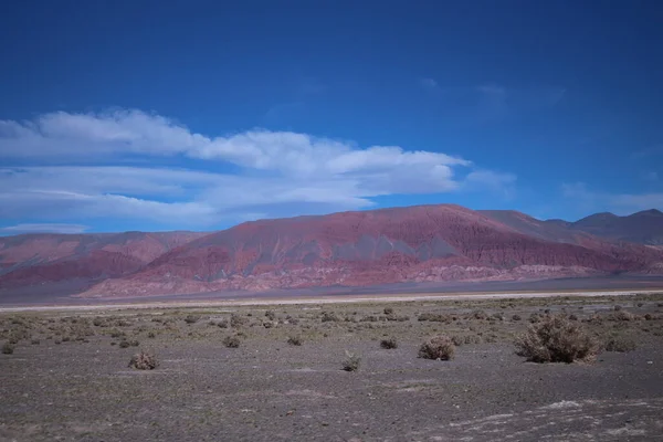 Arjantin Puna 'nın inanılmaz volkanik ve çöl manzarası