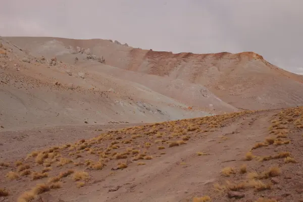 Unglaubliche Vulkan Und Wüstenlandschaft Der Argentinischen Puna — Stockfoto