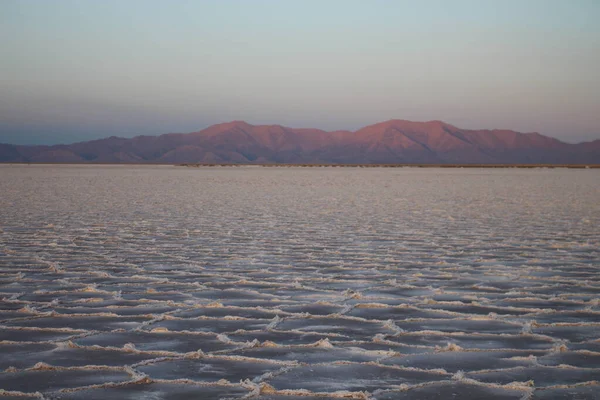 阿根廷西北部盐滩的日出 — 图库照片
