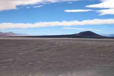 Arjantin Puna 'nın inanılmaz volkanik ve çöl manzarası