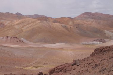 Arjantin Puna 'nın inanılmaz volkanik ve çöl manzarası
