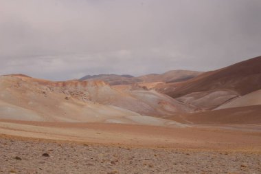 Arjantin Puna 'nın inanılmaz volkanik ve çöl manzarası