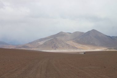 Arjantin 'in kuzeybatısındaki çöl manzarası