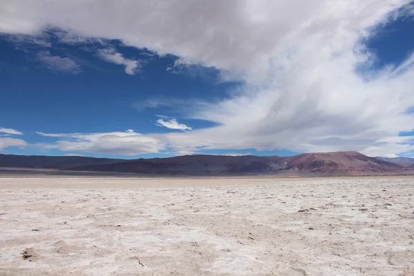 Arjantin Puna 'nın inanılmaz volkanik ve çöl manzarası