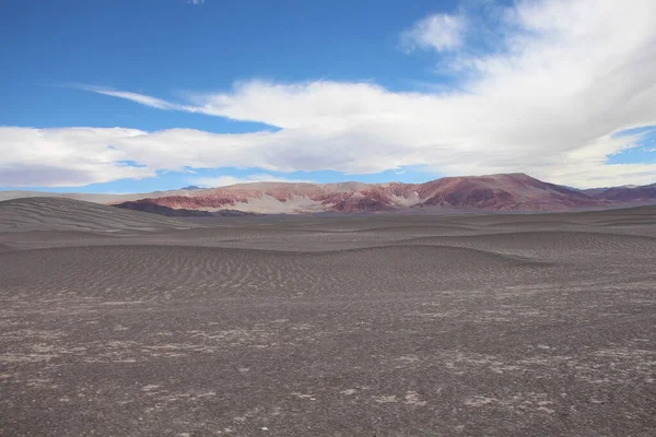 Arjantin Puna 'nın inanılmaz volkanik ve çöl manzarası