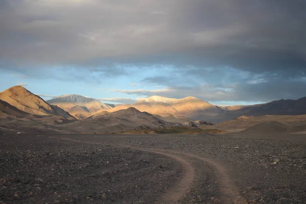 Arjantin Puna 'nın inanılmaz volkanik ve çöl manzarası