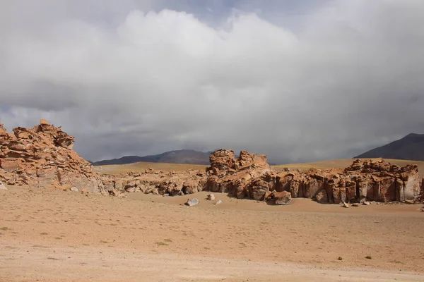 Arjantin 'in kuzeybatısındaki çöl manzarası