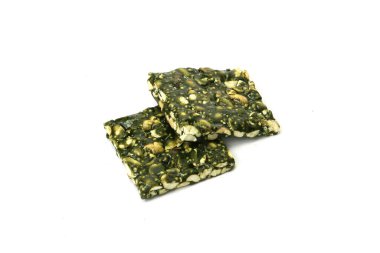 Hintli tatlı spirulina chikki fıstık ve spirulina bağışıklık güçlendirici Chikki