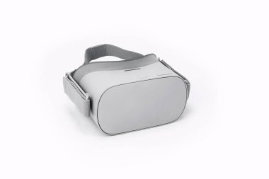 Beyaz arkaplanda VR Aygıtı Yüksek Kaliteli resim izole