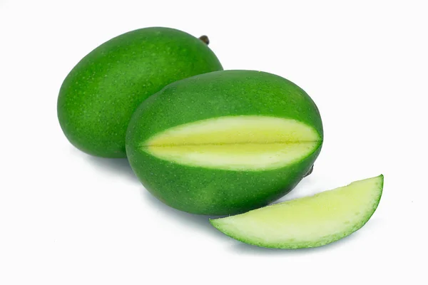 Fresh Green Mangoes Mango Slices Isolated White Background — Stockfoto